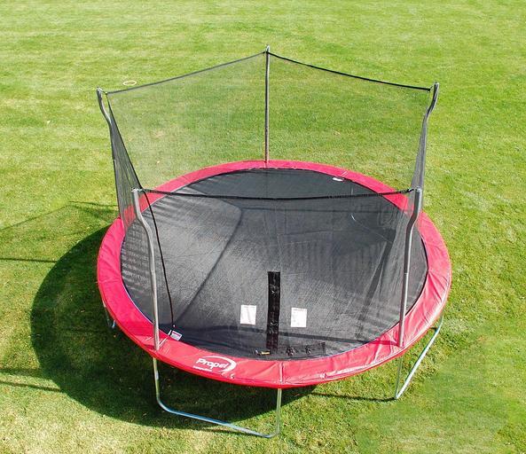 červená trampolína